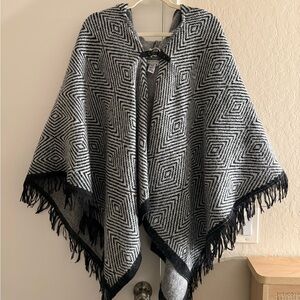 Marc New York Black and White Patterned Poncho